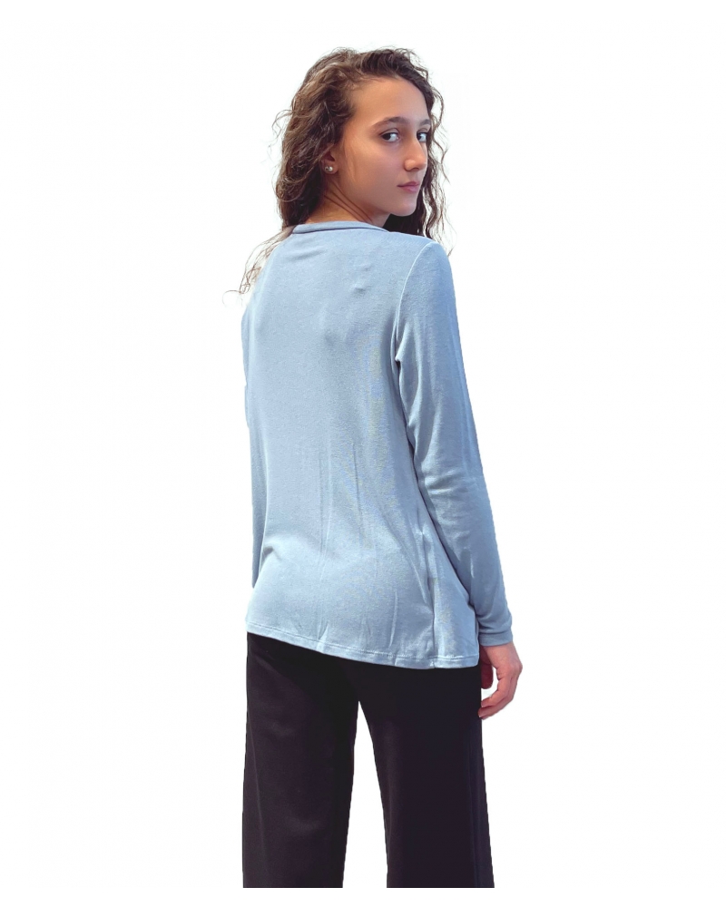 T-shirt with front slit