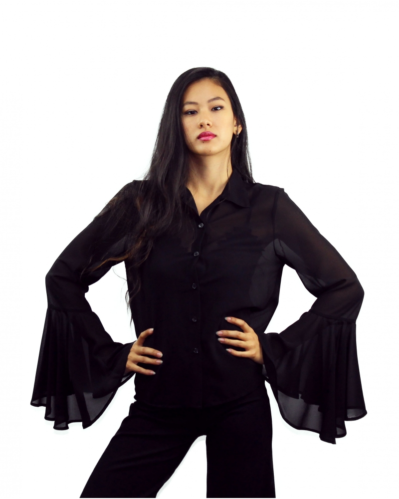 Shirt with ruffle sleeves