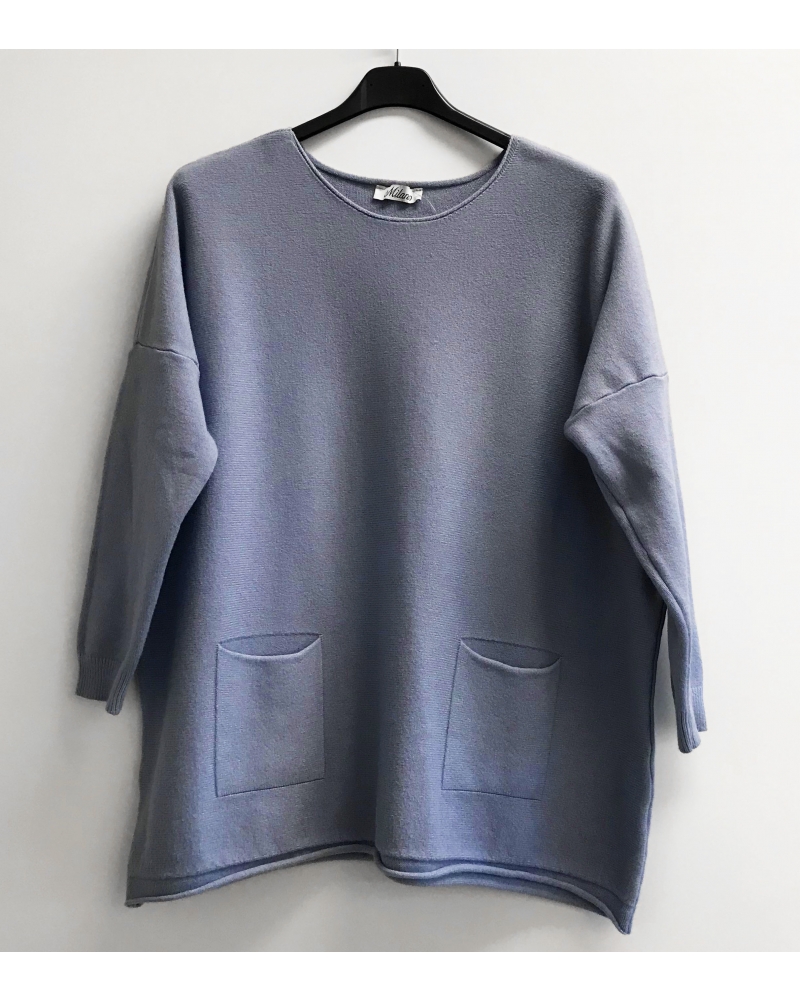 U-neck sweater with front pocket