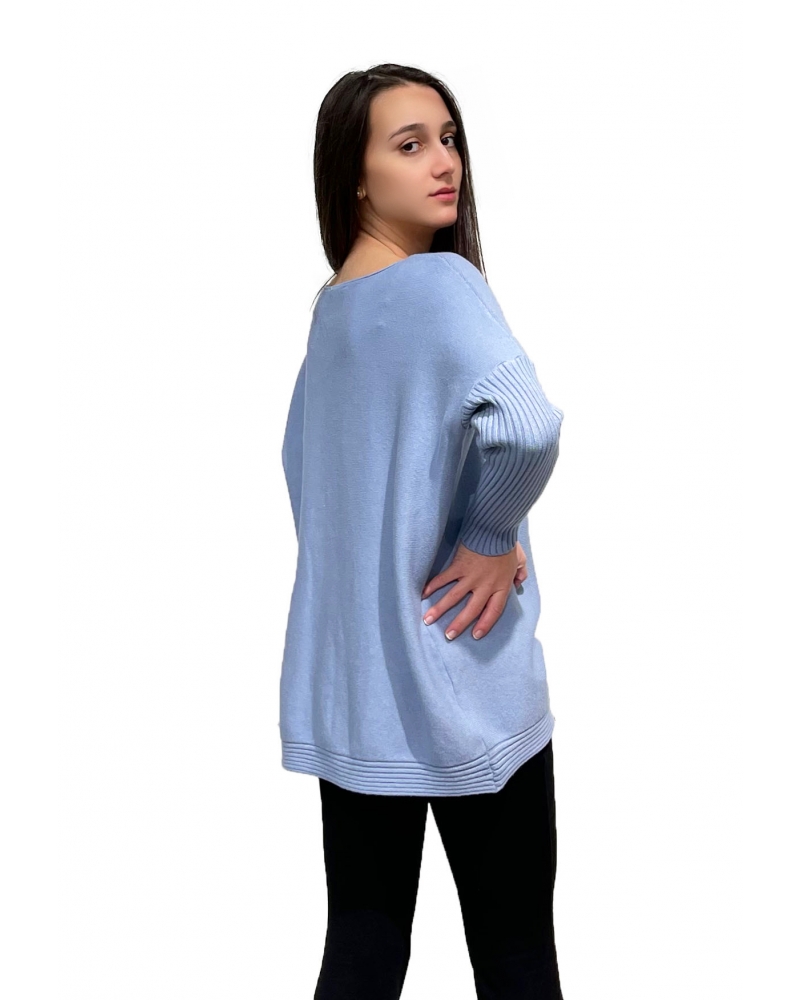 Narrow sleeve sweater