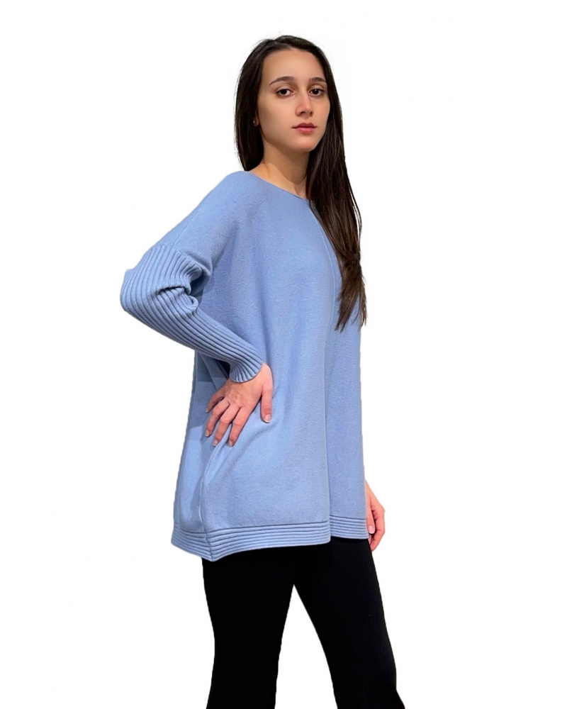 Narrow sleeve sweater