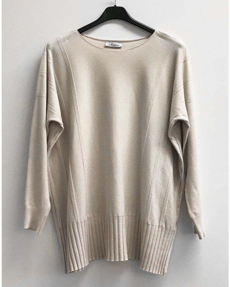 Maglione stretto sotto